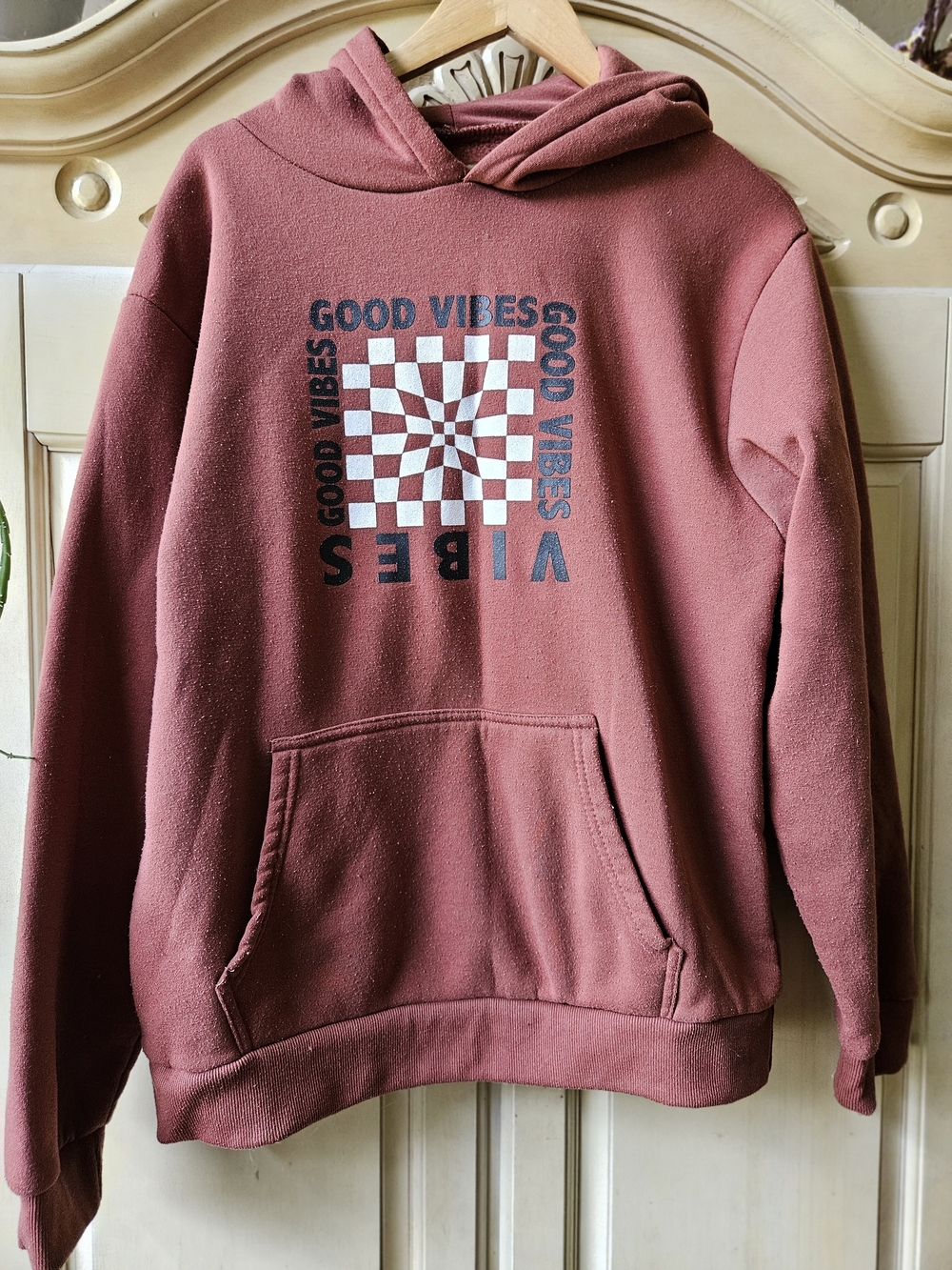 Good Vibes Checkerboard Hoodie in Dusty Rose